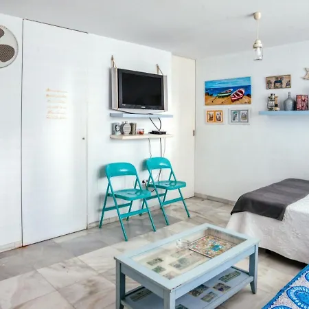 Simplistic Holiday In Cadiz Near The Beach