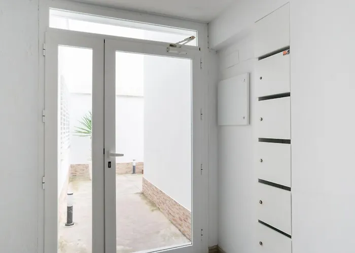 Simplistic Holiday In Cadiz Near The Beach Сasa de vacaciones